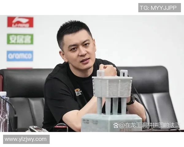 民企困境下杨鸣无奈直言资金短缺赵继伟降薪留队成关键因素